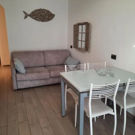 Blu Apartment Deiva Marina